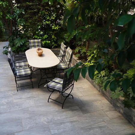 Garden Apartment Next To The Mall -Private Parking 雅典 外观 照片