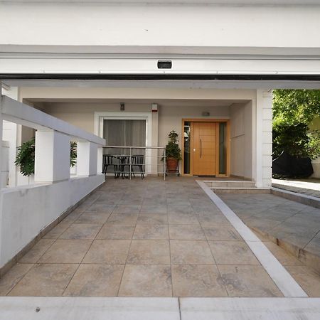 Garden Apartment Next To The Mall -Private Parking 雅典 外观 照片