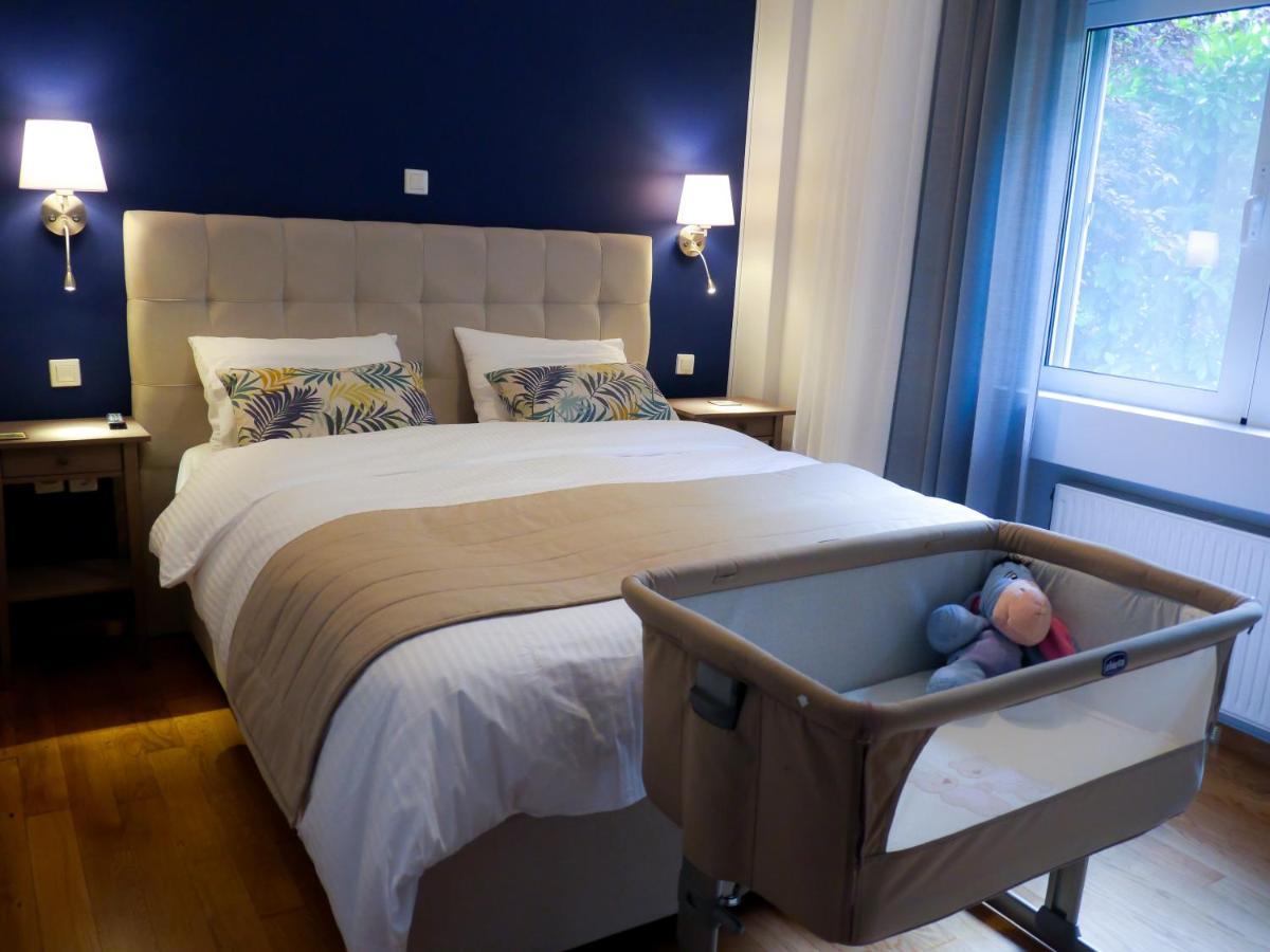 Garden Apartment Next To The Mall -Private Parking 雅典 外观 照片