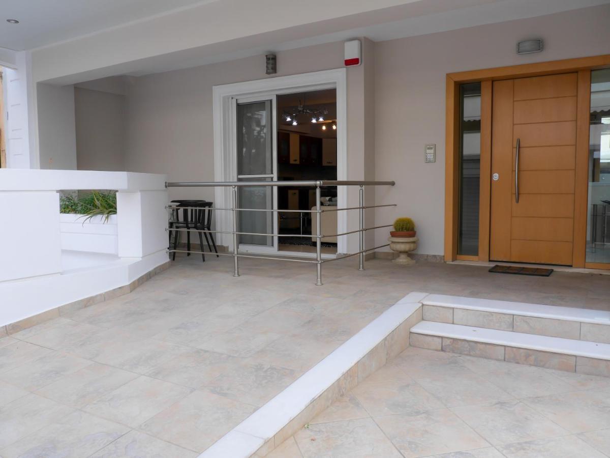 Garden Apartment Next To The Mall -Private Parking 雅典 外观 照片