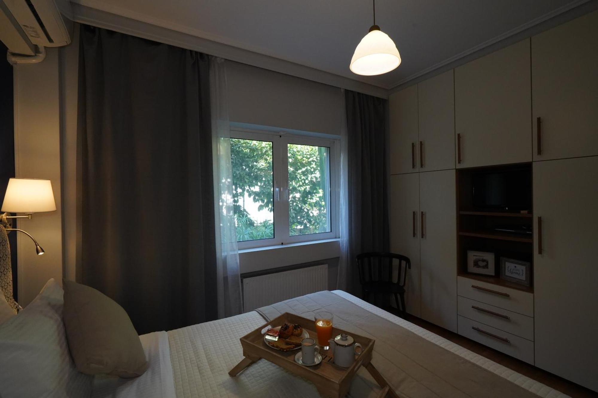 Garden Apartment Next To The Mall -Private Parking 雅典 外观 照片